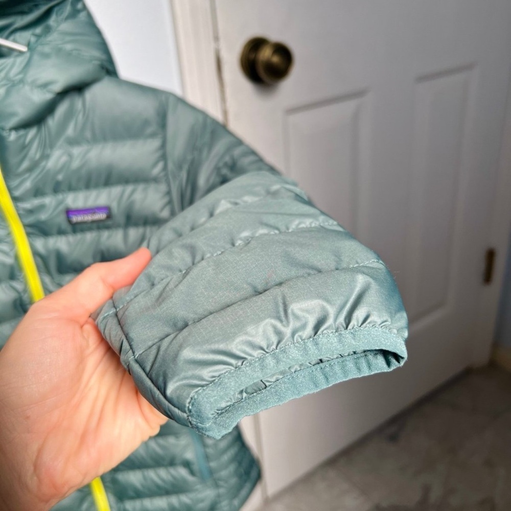 Patagonia down sweater hoody - Picture 9 of 13